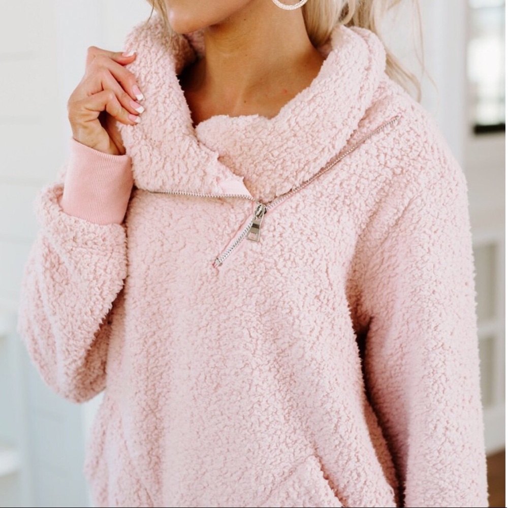 5⭐️ LAST ONE!! Blush Pink Fleece Sherpa Pullover - Picture 2 of 4